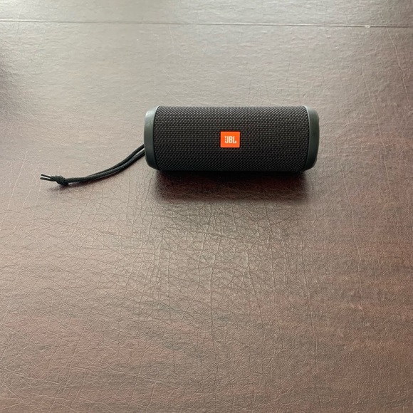 JBL FLIP 3 Portable Splash-proof Bluetooth Speaker Black - Picture 2 of 8